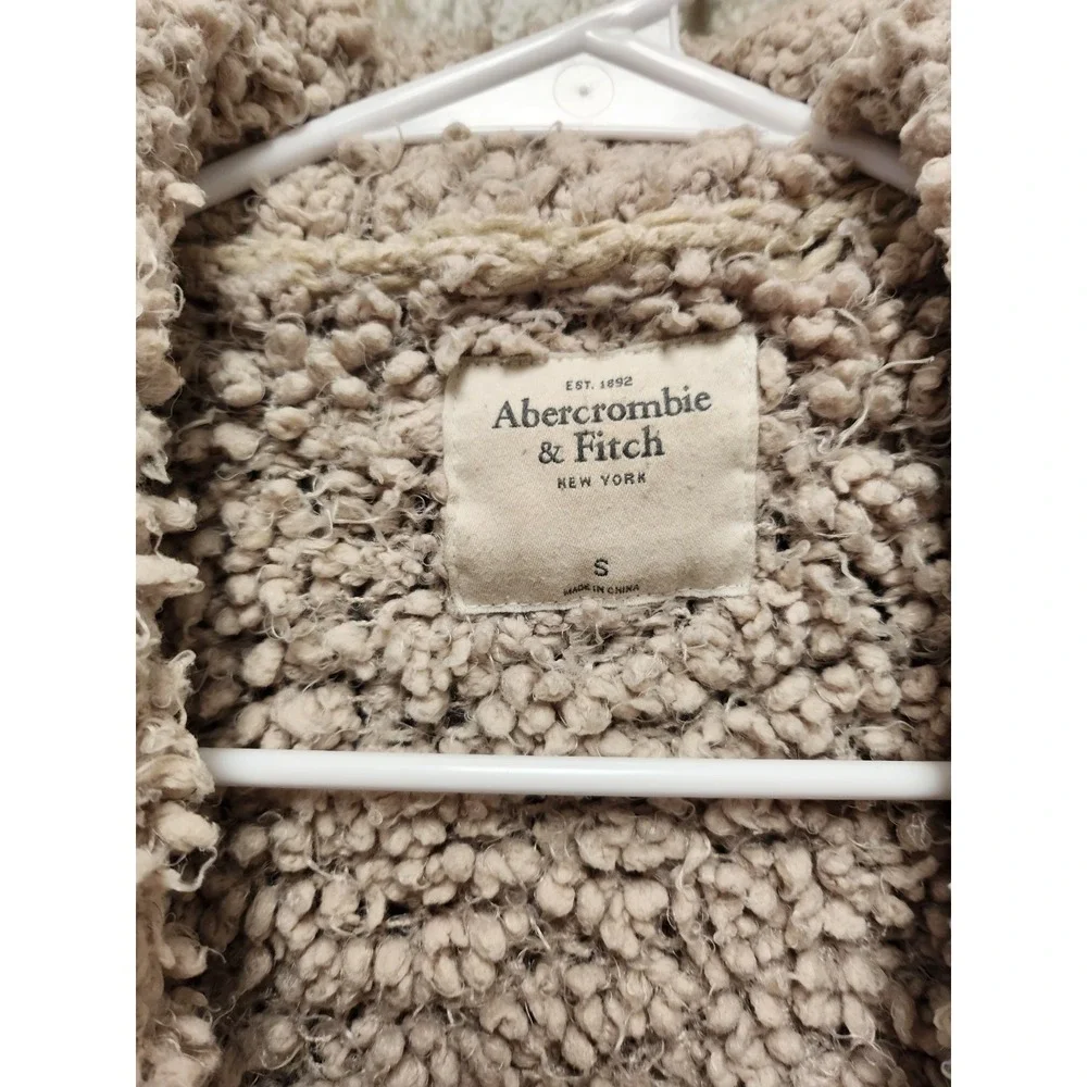 Abercrombie & Fitch Teddy Coat/Sweater Sz Small, Beige - Picture 3 of 4